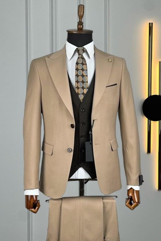 Louis Khaki Peaked Lapel Three Pieces Business Men Suits 