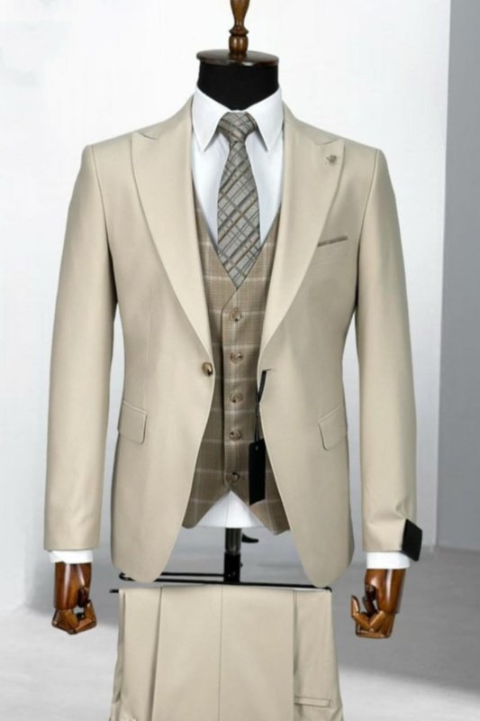 Tanner Light Khaki Peaked Lapel Three Pieces Business Men Suits